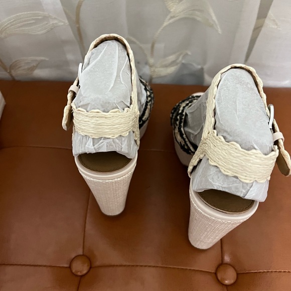 White and black wedges from copper key. Never worn - Picture 6 of 7